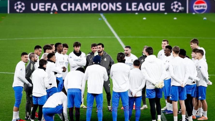 阿斯:皇马冬窗将引进中卫 高层一致否决签下拉莫斯 阿斯:皇马冬窗将引进中卫 高层一致否决签下拉莫斯